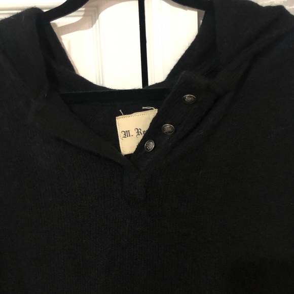 Sweater - Picture 2 of 4